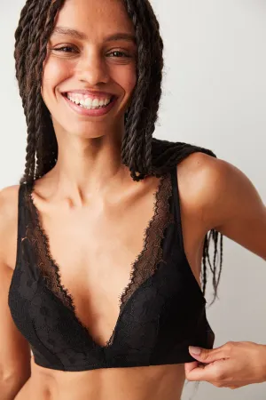 Black Colored Non-wired Lace Breast Lifting Bra
