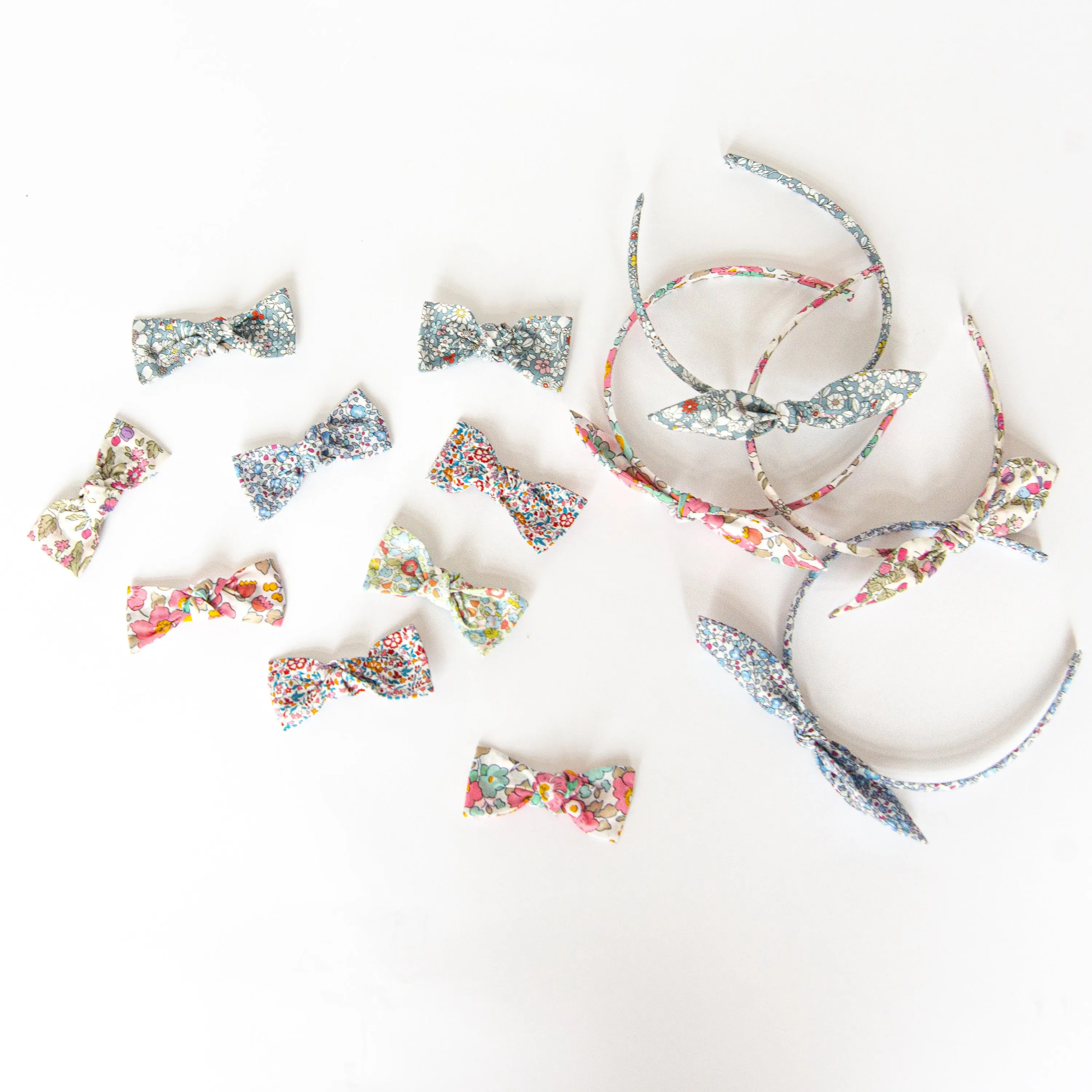 Bow hair clips