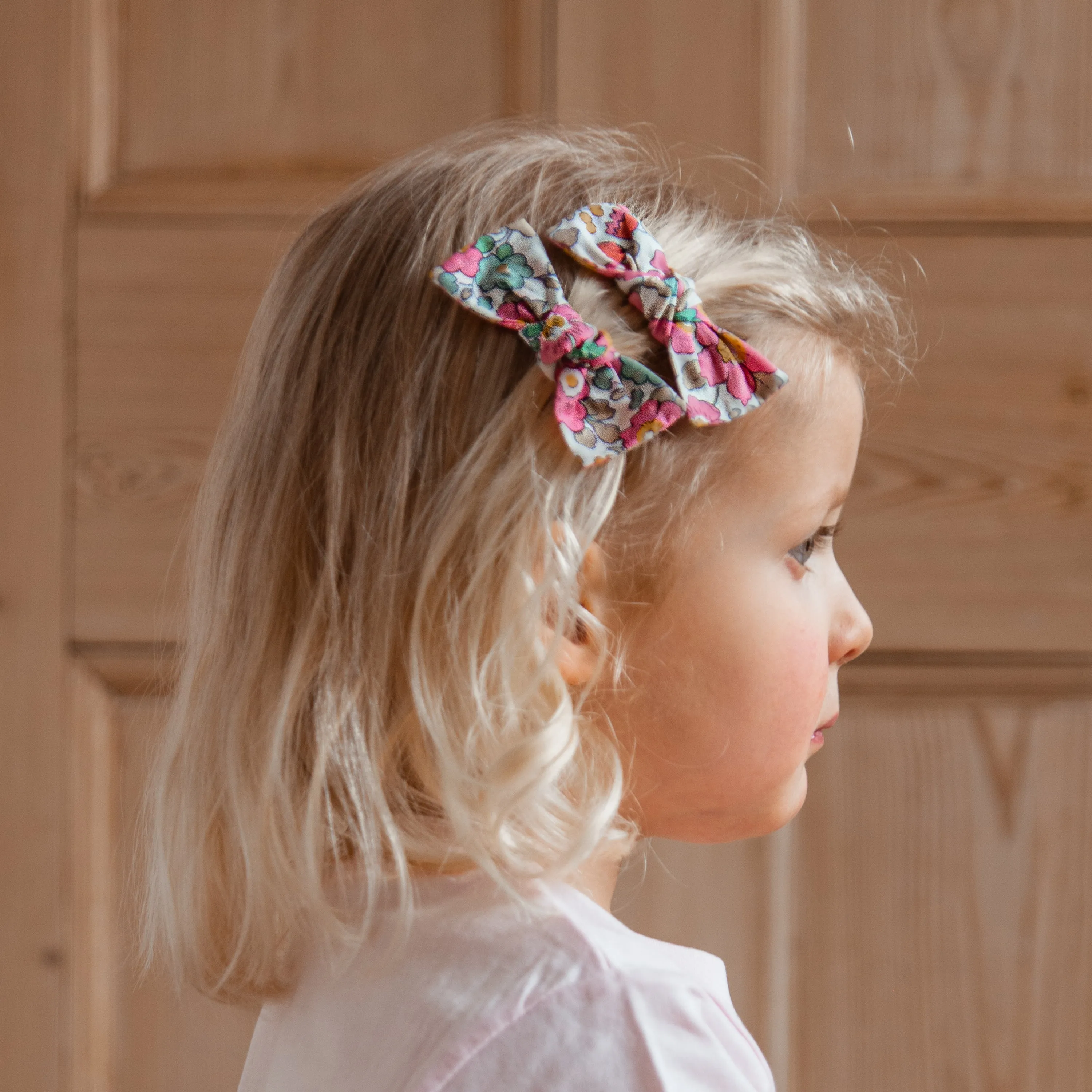 Bow hair clips