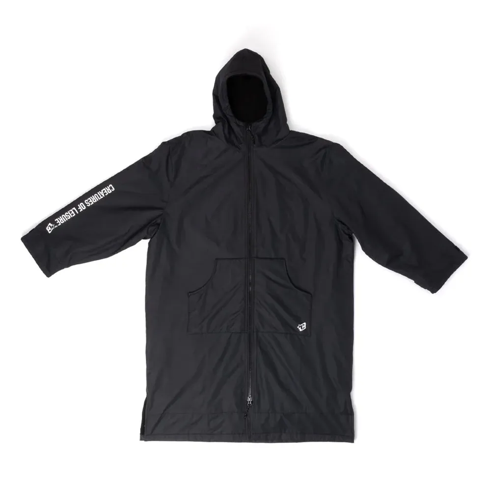 CREATURES WEATHERPROOF PONCHO CHANGE TOWEL