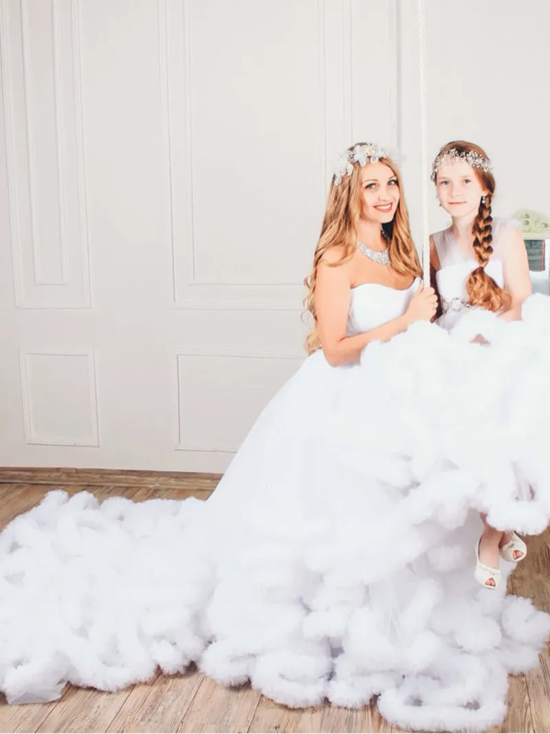 Higer Waist Strapless Elegant Party Dress Princess Ruffled Wedding Dress Maternity Gown