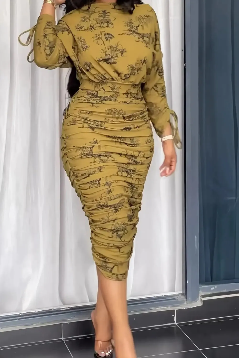 Knit Fabric with Stretch Crop Top and High-Waisted Skirt Set