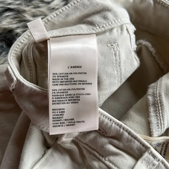 L’AGENCE Margot Jean in color biscuit size 30 NWOT.