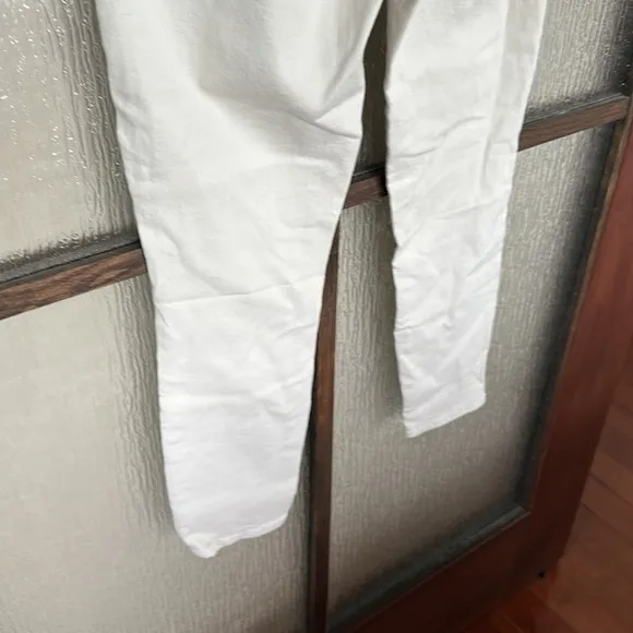 L’AGENCE Margot Jean in color biscuit size 30 NWOT.