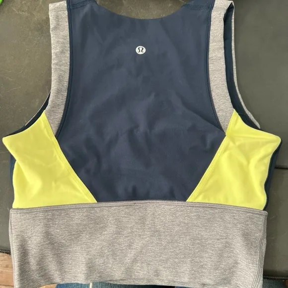 Lululemon Kick Serve Sweat Bra size 4