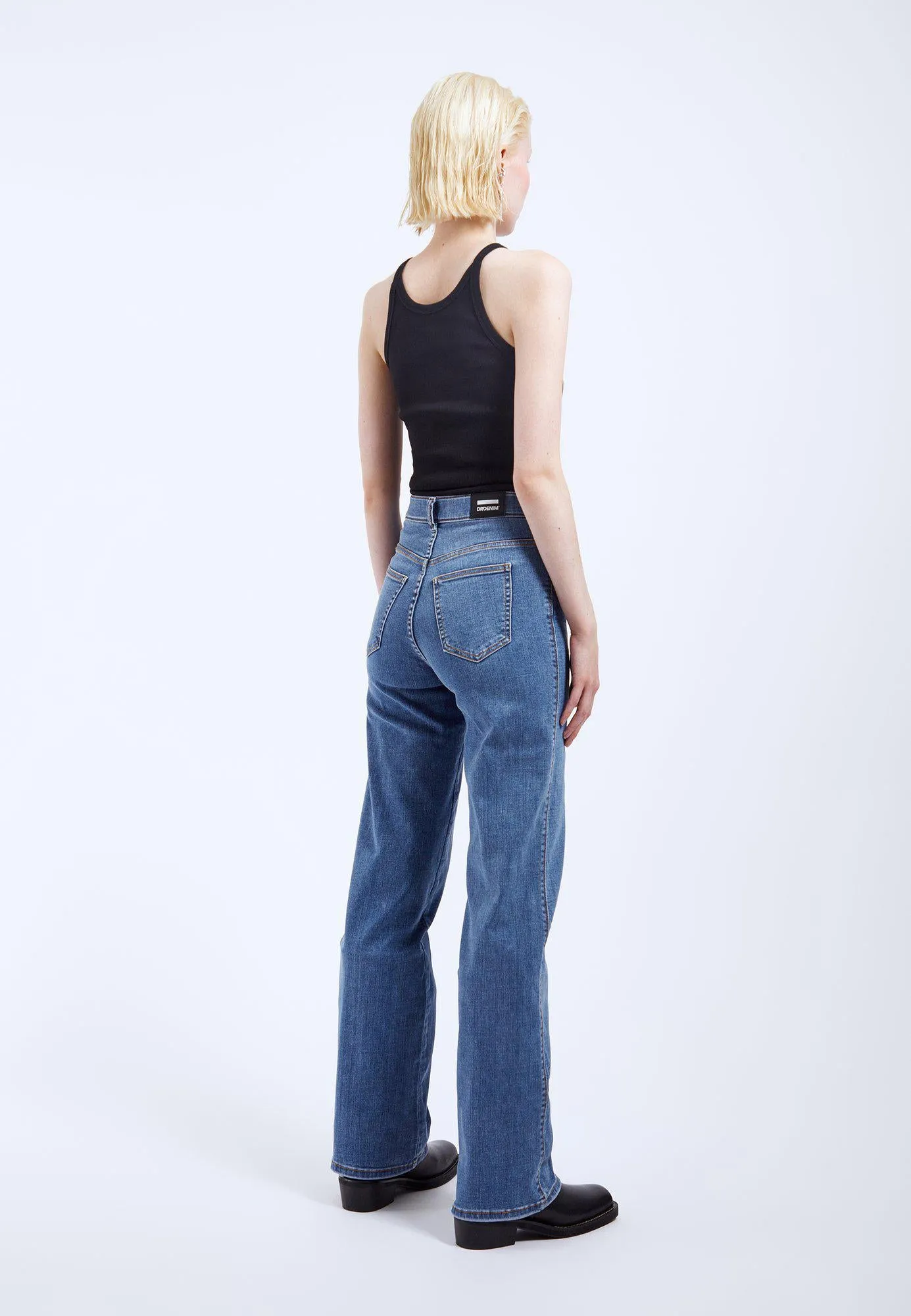Moxy Straight Curve Cut - Vale Sky Plain