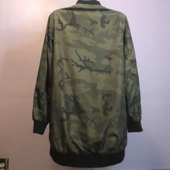 ROCK &amp; REPUBLIC CAMO PATTERN WINDBREAKER/JACKET • BLACK TRIM • sz S